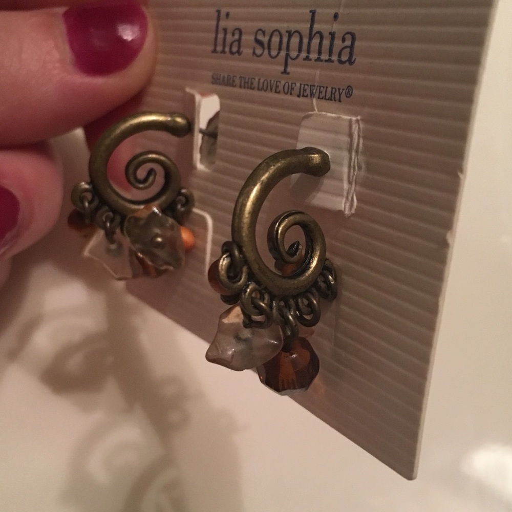 Beautiful Lia Sophia earrings